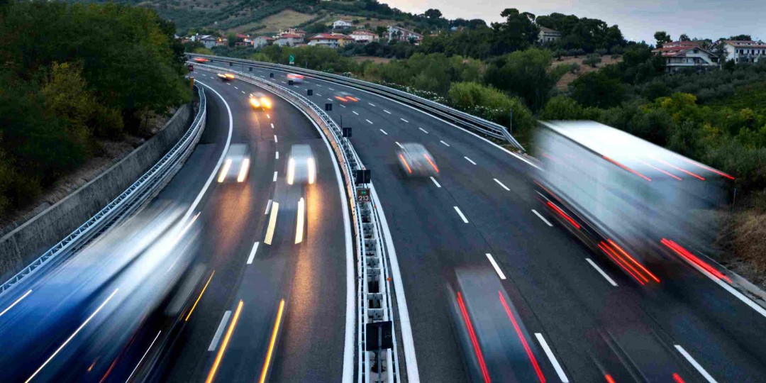 https://www.pickupsonline.com.au/wp-content/uploads/2015/10/transport1-1080x540.jpg